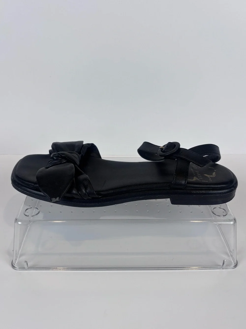 Ted Baker London Halah Black Leather Bow Flat Sandals Sz 6